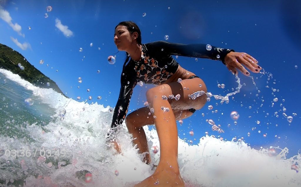 Surfista na Praia da Baleia