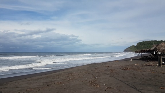 Playa Mizata - Picos de Surf em El Salvador